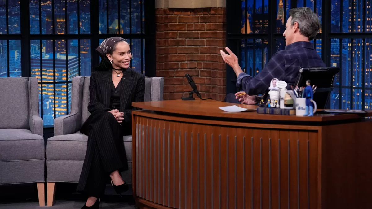 Zoë Kravitz en el show de Seth Meyers el pasado 12 de agosto. 