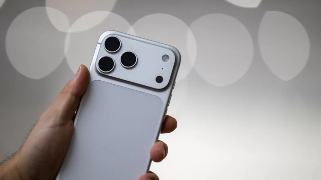 Apple iPhone 17 GettyImages-2233943727 web