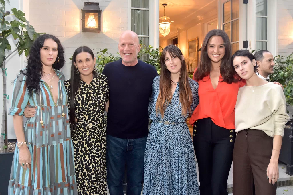 Rumer Willis, Demi Moore, Bruce Willis, Scout Willis, Emma Heming Willis y Tallulah Willis. Foto: Getty Images