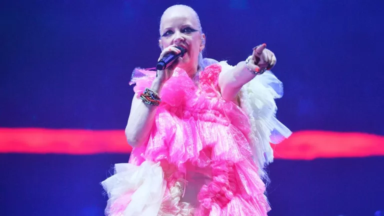 Garbage GettyImages-2196894286 web