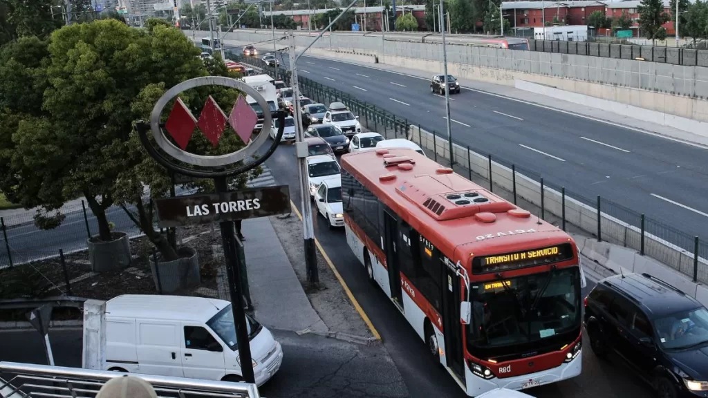Metro de Santiago Línea 4 A_UNO_1430870 web