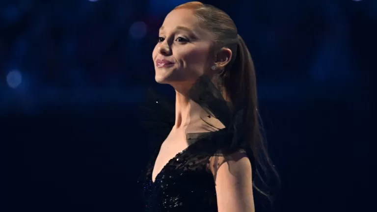 Esta es la viral crítica que compartió Ariana Grande hacia los seguidores de Donald Trump: "¿Ha mejorado tu vida?"