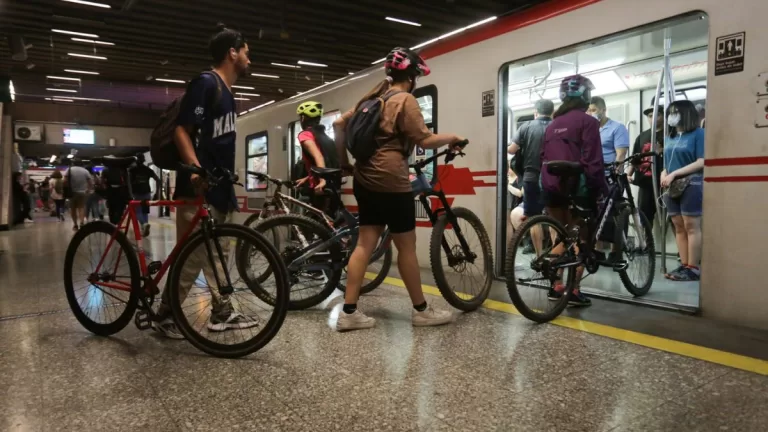 Cortes de tránsito este viernes 26 de septiembre por el "Día Nacional Sin Auto": Estas son las calles que estarán cerradas en Santiago