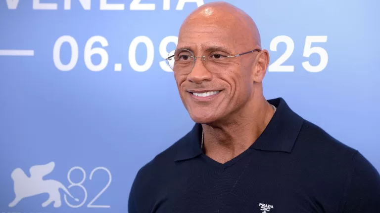 Dwayne Johnson revela que su pérdida de peso es para un próximo papel: Interpretará a un hombre de 70 años