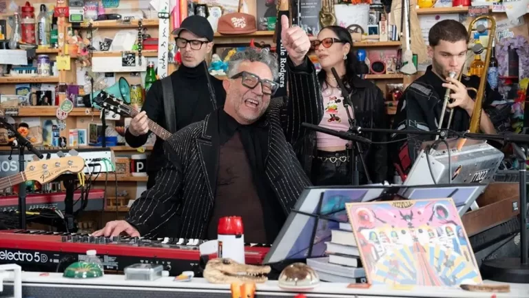 Fito Páez estrenó su Tiny Desk y sorprendió con su mención a Ca7riel y Paco Amoroso: Estas canciones tocó