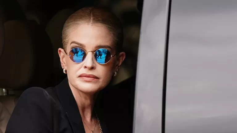 "Encontré algo que me hace feliz": La hija de Ozzy Osbourne reveló qué le "ha traído su sonrisa de vuelta" tras la muerte de su padre