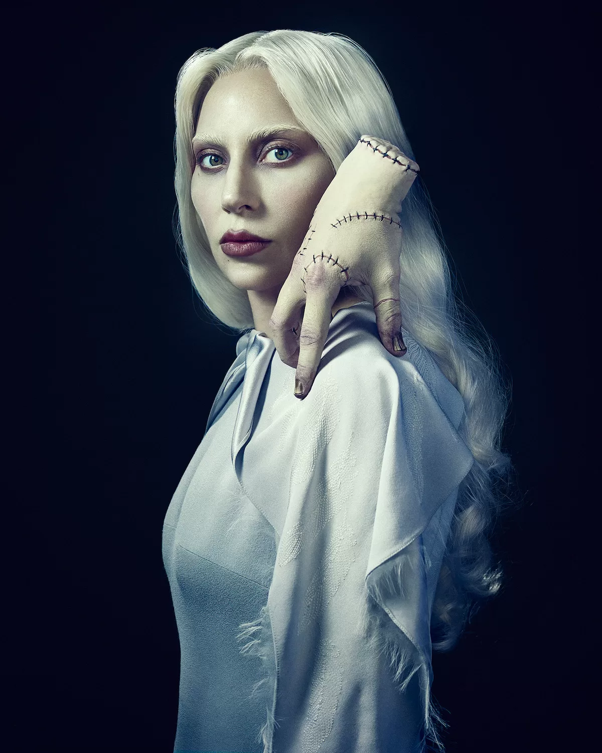 Primer vistazo de Lady Gaga como Rosalina Rotwood en "Merlina".