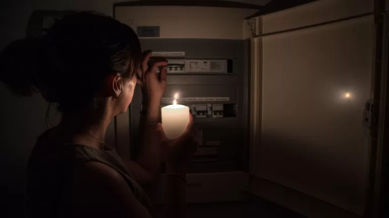 Corte de Luz GettyImages-2225787296 web