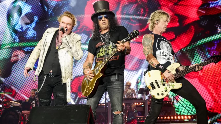 "Todos están pensando en eso": Slash anuncia que un nuevo álbum de Guns N' Roses está en camino