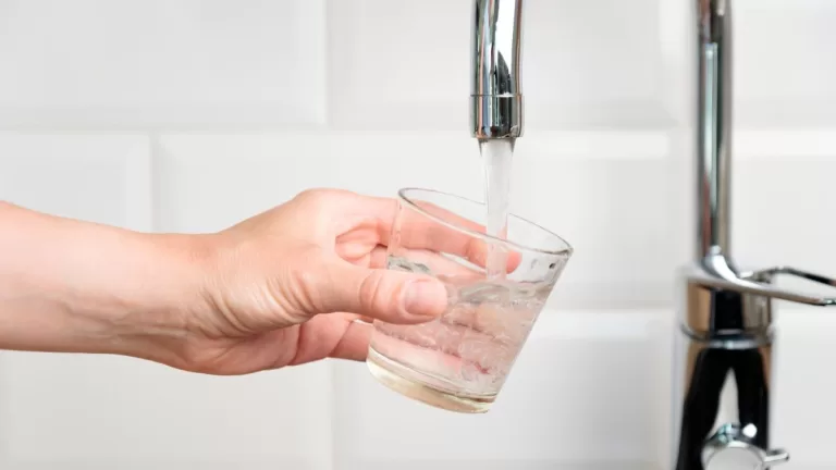 Corte de Agua GettyImages-2163649457 web