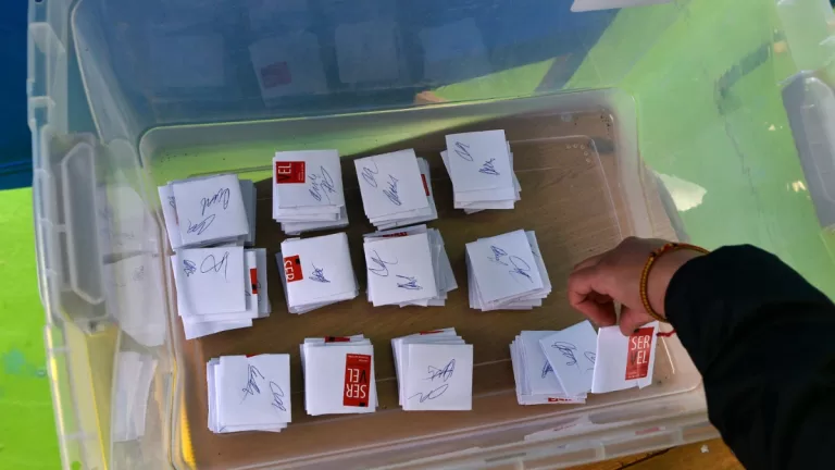 Elecciones Agencia Uno