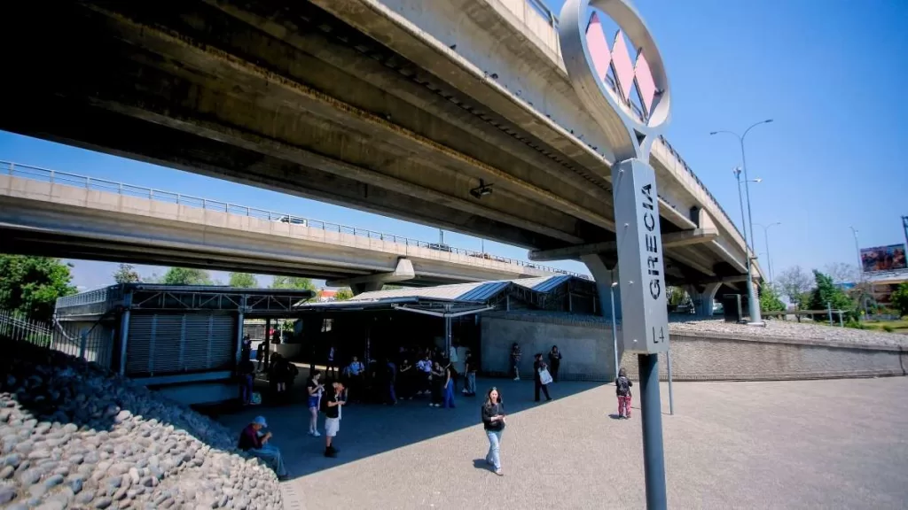 Metro de Santiago A_UNO_1703691 web