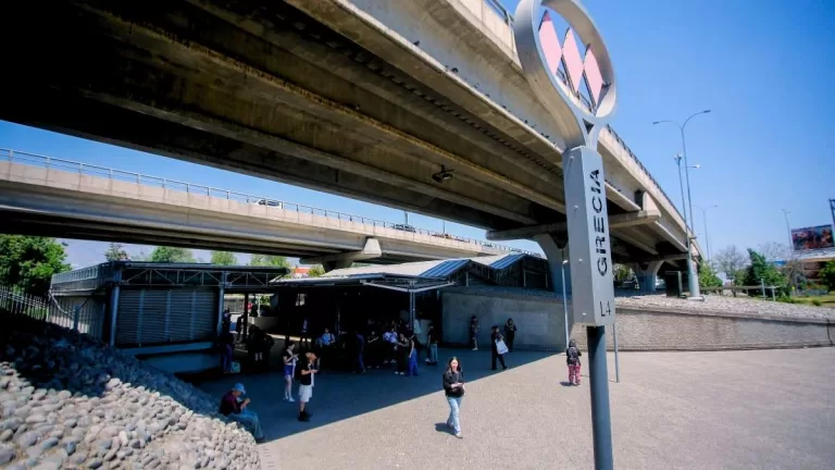 Metro de Santiago A_UNO_1703691 web