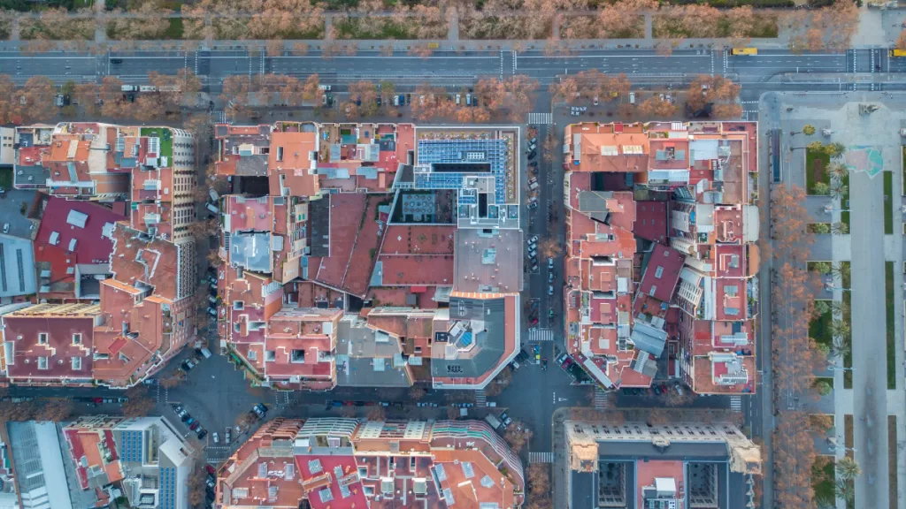 La Semana de la Planificación Urbana 2025 se realizará entre el 8 y el 15 de noviembre en la Pontificia Universidad Católica de Chile. La actividad es organizada por el Instituto de Estudios Urbanos y Territoriales en conjunto con la Facultad de Arquitectura, Diseño y Estudios Urbanos. El objetivo es abrir la conversación sobre cómo queremos vivir en nuestras ciudades hoy y en el futuro.