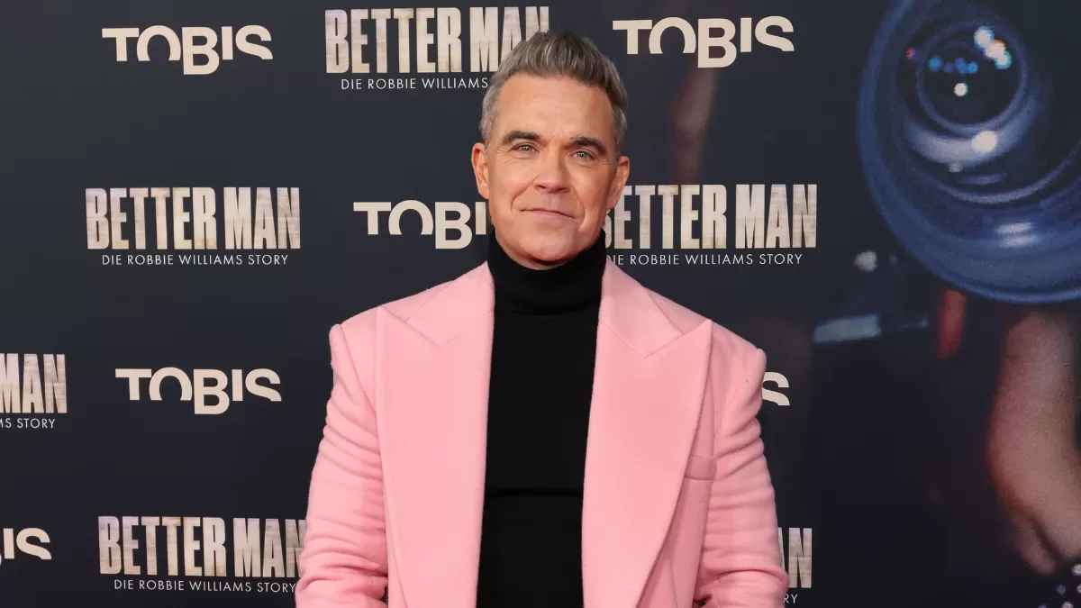 Robbie Williams elogia el último álbum de esta popular artista: "Es como si  'Black Mirror' se encontrara con Smash Hits" — Rock&Pop