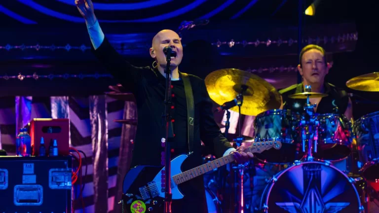 Smashing Pumpkins GettyImages-2229466509 web