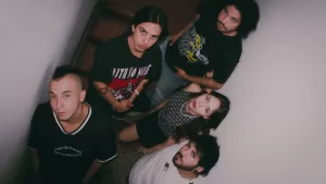 Shinigami presenta “Para Toda la Vida”, el primer adelanto de su esperado álbum debut 11:11. El single está disponible en todas las plataformas digitales desde el 31 de octubre a las 00:01 hrs y marca el inicio de un nuevo ciclo para la banda.