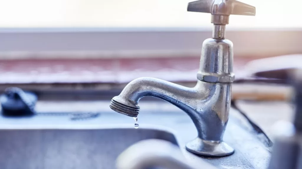 Corte de agua GettyImages-959924082 web