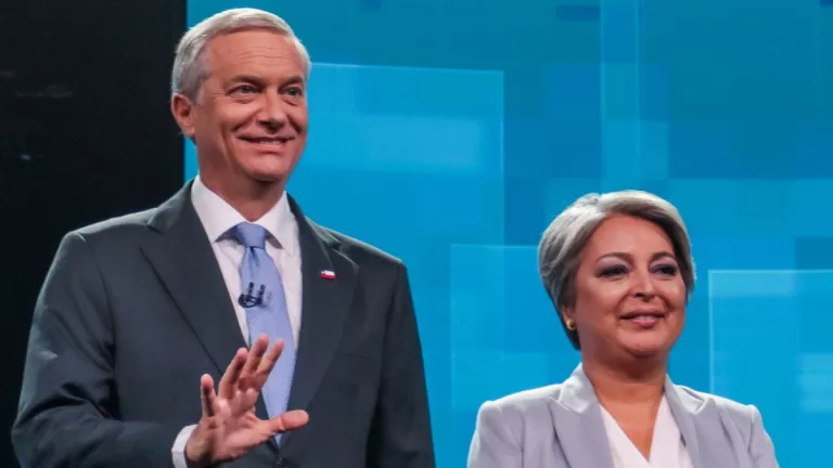 José Antonio Kast vs Jara