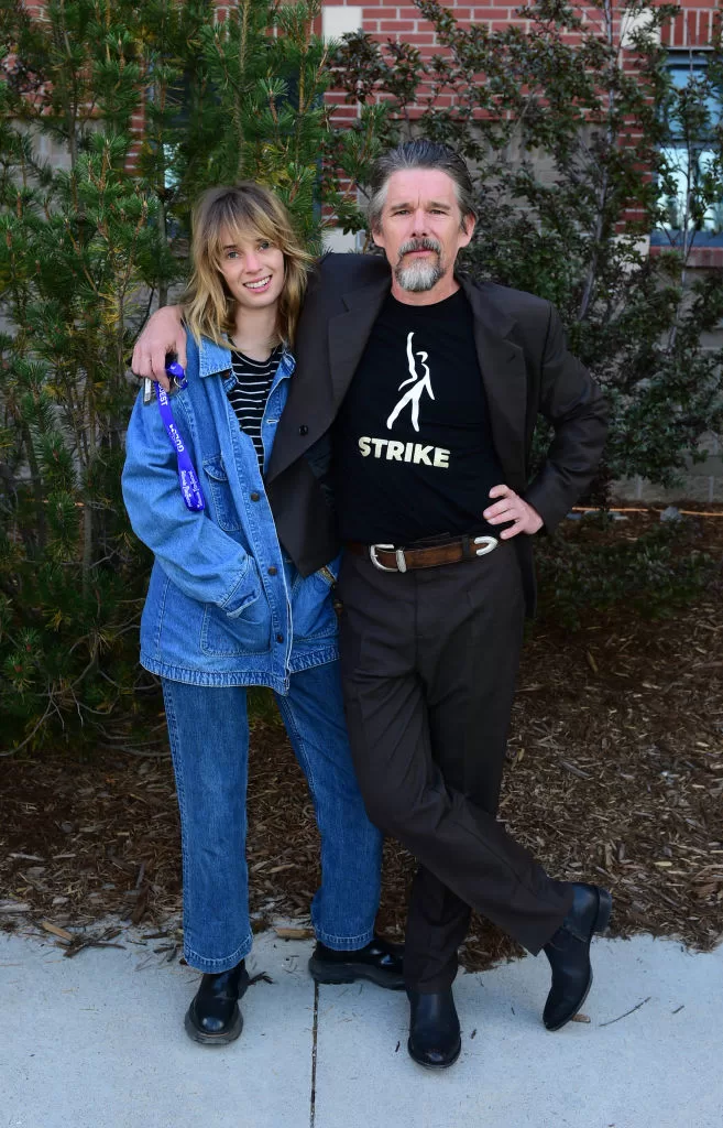 Ethan Y Maya Hawke