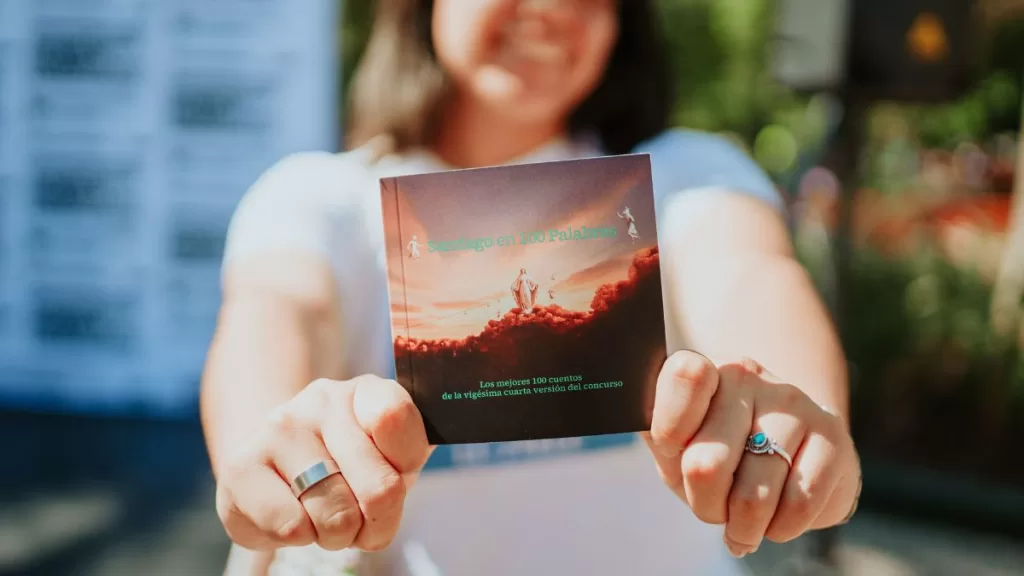 Santiago en 100 Palabras