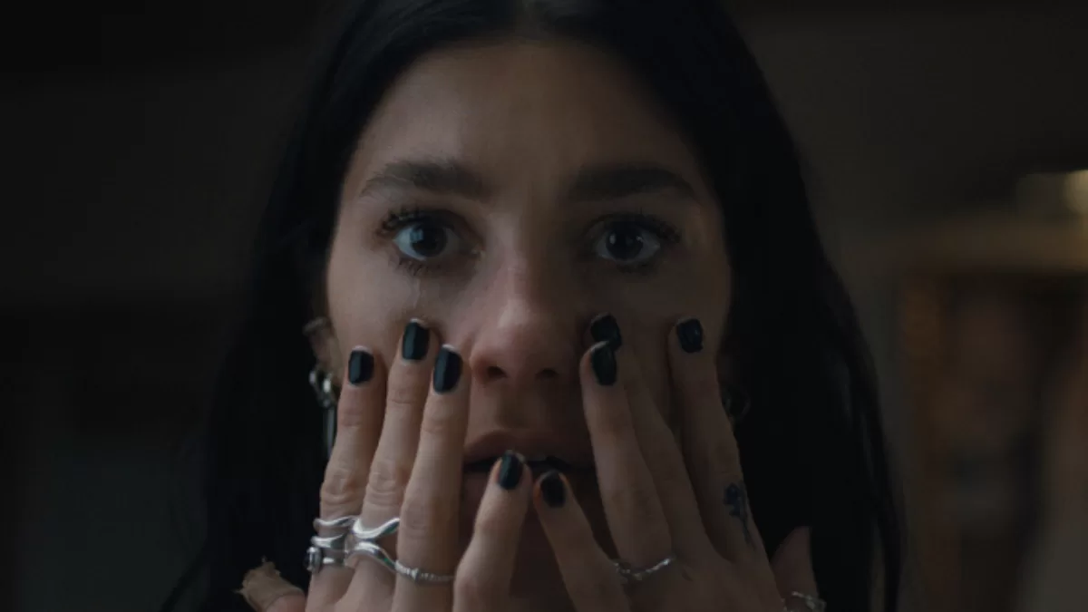 serie Something Very Bad Is Going to Happen