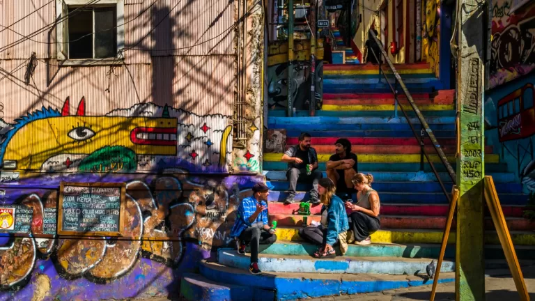 Cine, museos y actividades gratuitas marcan la agenda del verano en regiones: Valparaíso, Biobío y Los Ríos entre ellas