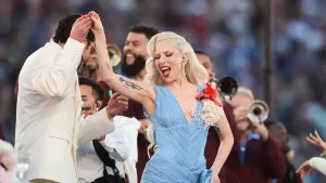 Lady Gaga en el Super Bowl de Bad Bunny