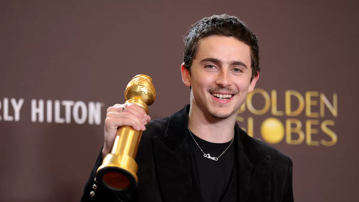 Timothée Chalamet y su Globo de Oro por "Marty Supreme", Getty