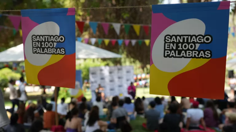 Santiago en 100 Palabras