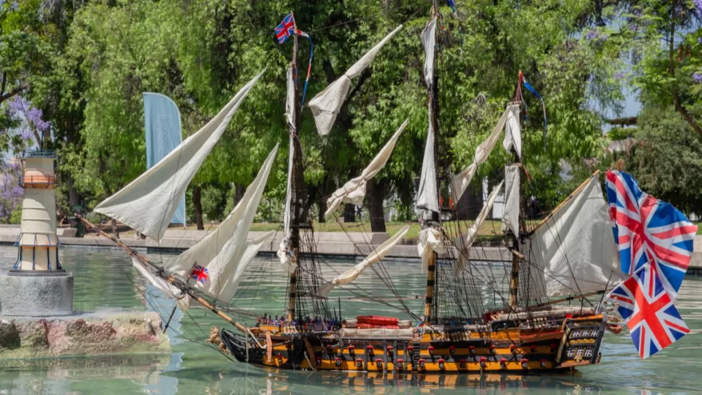 Barcos miniatura en Providencia