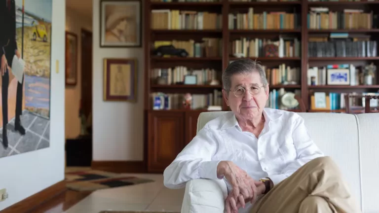 Muere destacado escritor peruano Alfredo Bryce Echeñique a los 87 años