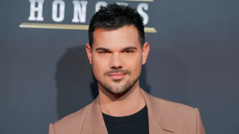 Taylor Lautner