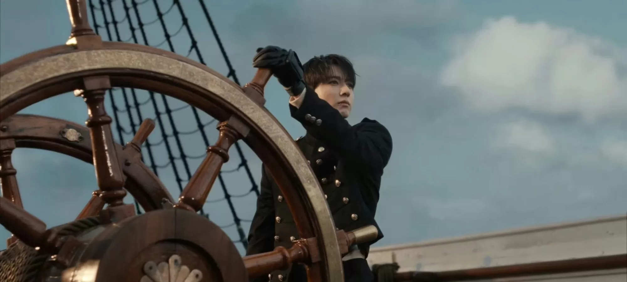 Jungkook en "Swim", Hybe Labels