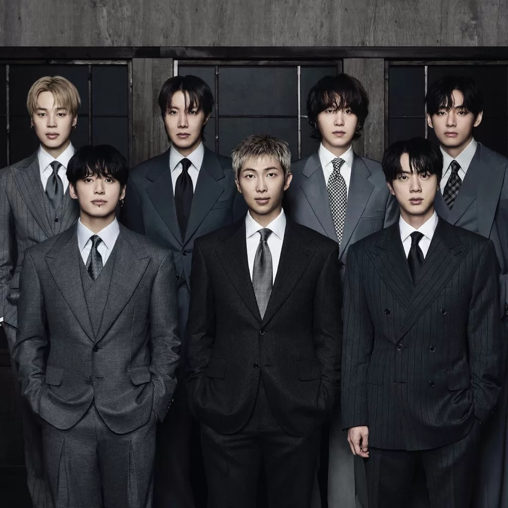 Fotos promocionales para "Arirang", Hybe Labels