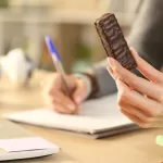 Estudiando azúcar GettyImages-1263639320 web