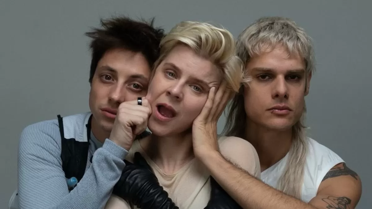 Robyn - Ca7riel y Paco Amoroso