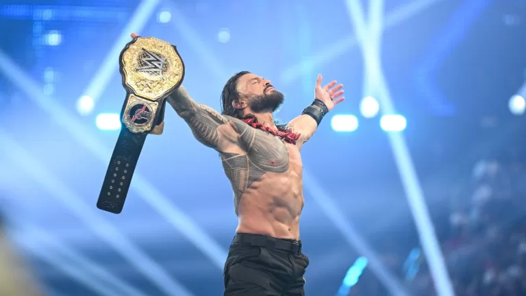 Roman Reigns Raw GettyImages-2271633644 web