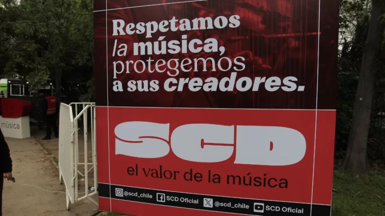 SCD A_UNO_1689406 web