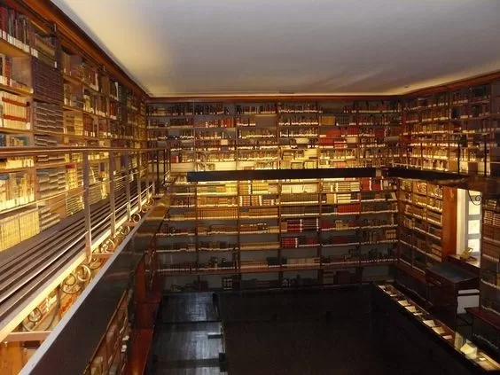 Biblioteca Patrimonial Recoleta, Santiago