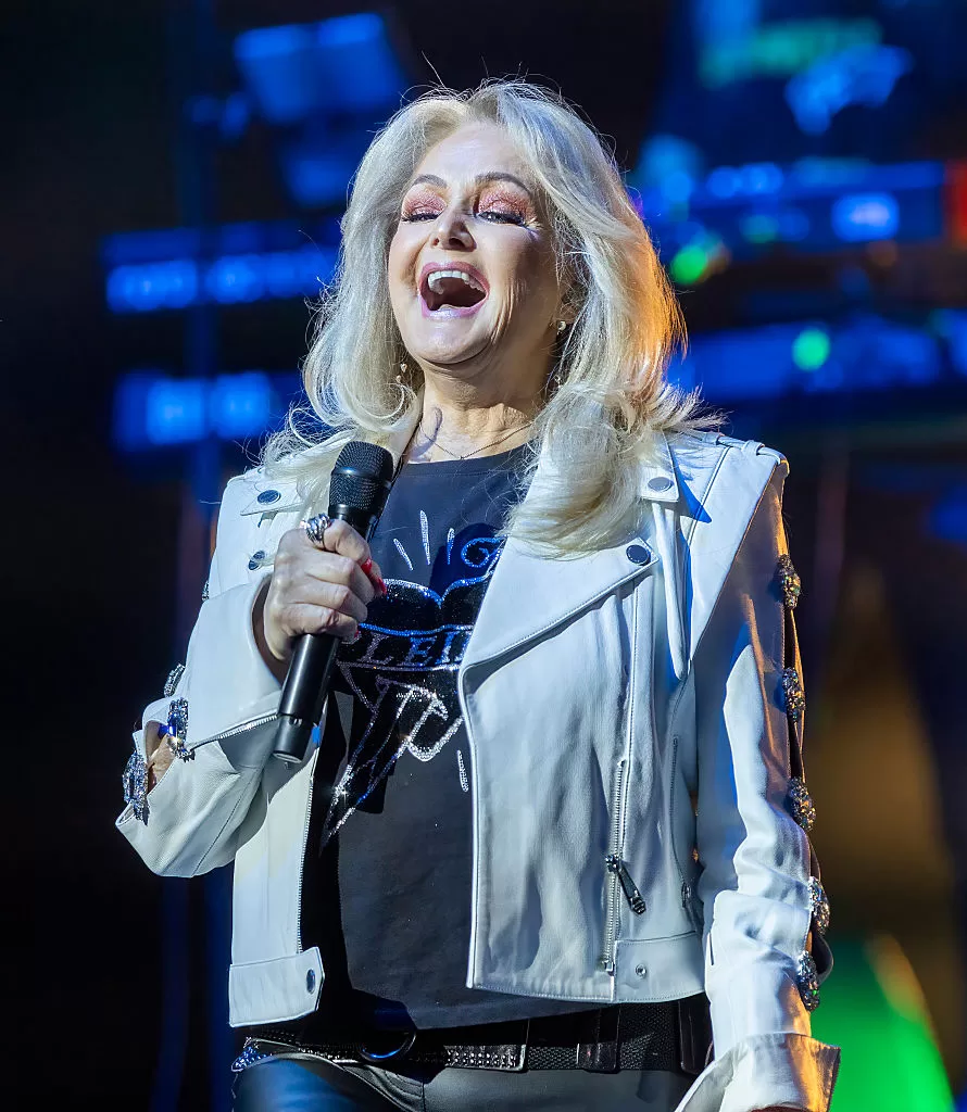 Bonnie Tyler performs At Theater Am Potsdamer Platz In Berlin