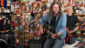 Foo Fighters Tiny DEsk