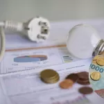 Alza de precios de cuentas de luz - Getty Images Creative