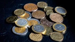 Moneda de 100 pesos valor 600 mil