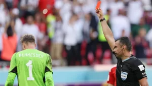 Tarjeta roja árbitro a jugador de Alemania - Nuevas reglas