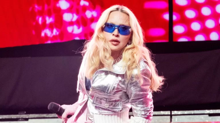Madonna TimesSquare 2026 Confessios I