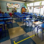Suspensión de clases GettyImages-1258634128 web
