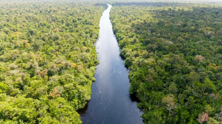 río