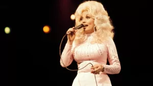 Dolly Parton GettyImages-84900805 web