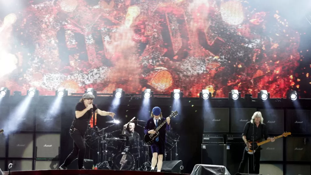 AC/DC 2016